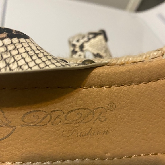 Wedge snakeskin sandals - Picture 5 of 6